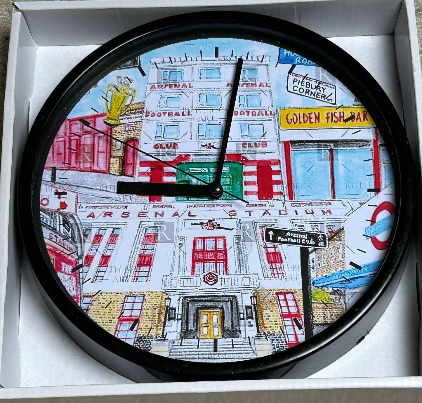 ARSENAL COLLAGE PAINTING - CLOCK