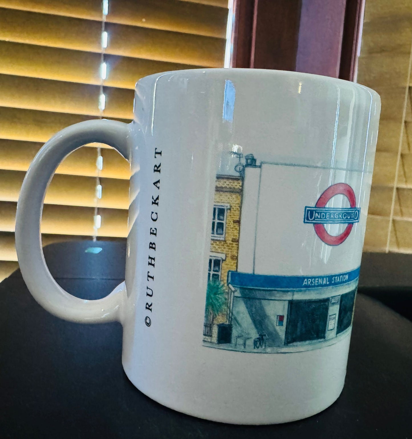 ARSENAL TUBE / UNDERGROUND STATION 11oz MUG