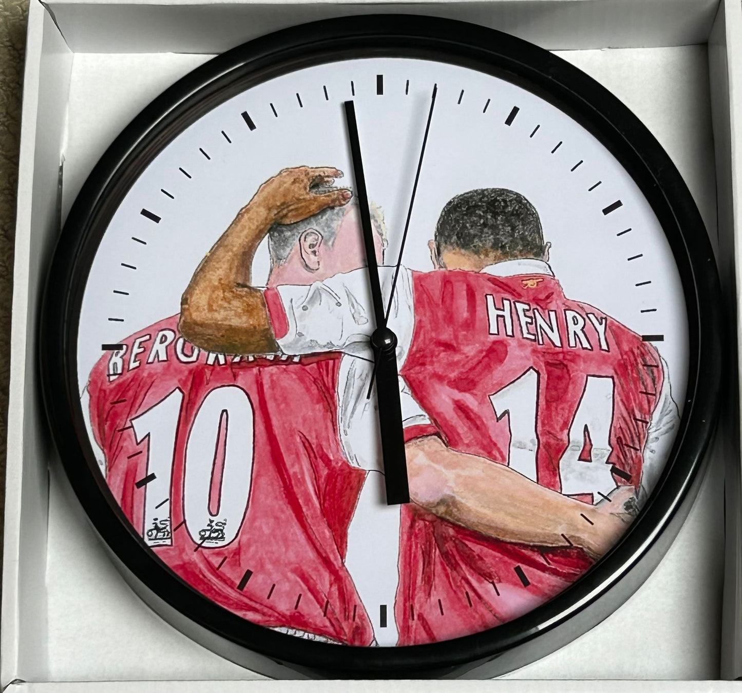 DENNIS BERGKAMP & THIERRY HENRY - CLOCK