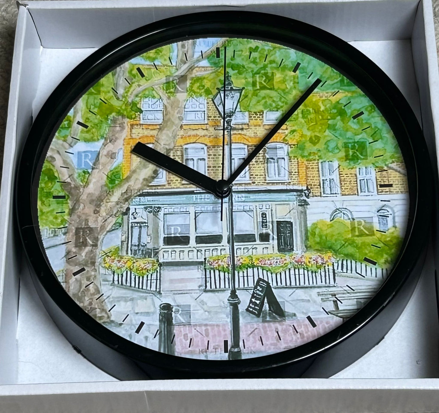 CROWN PUB - CLOCK