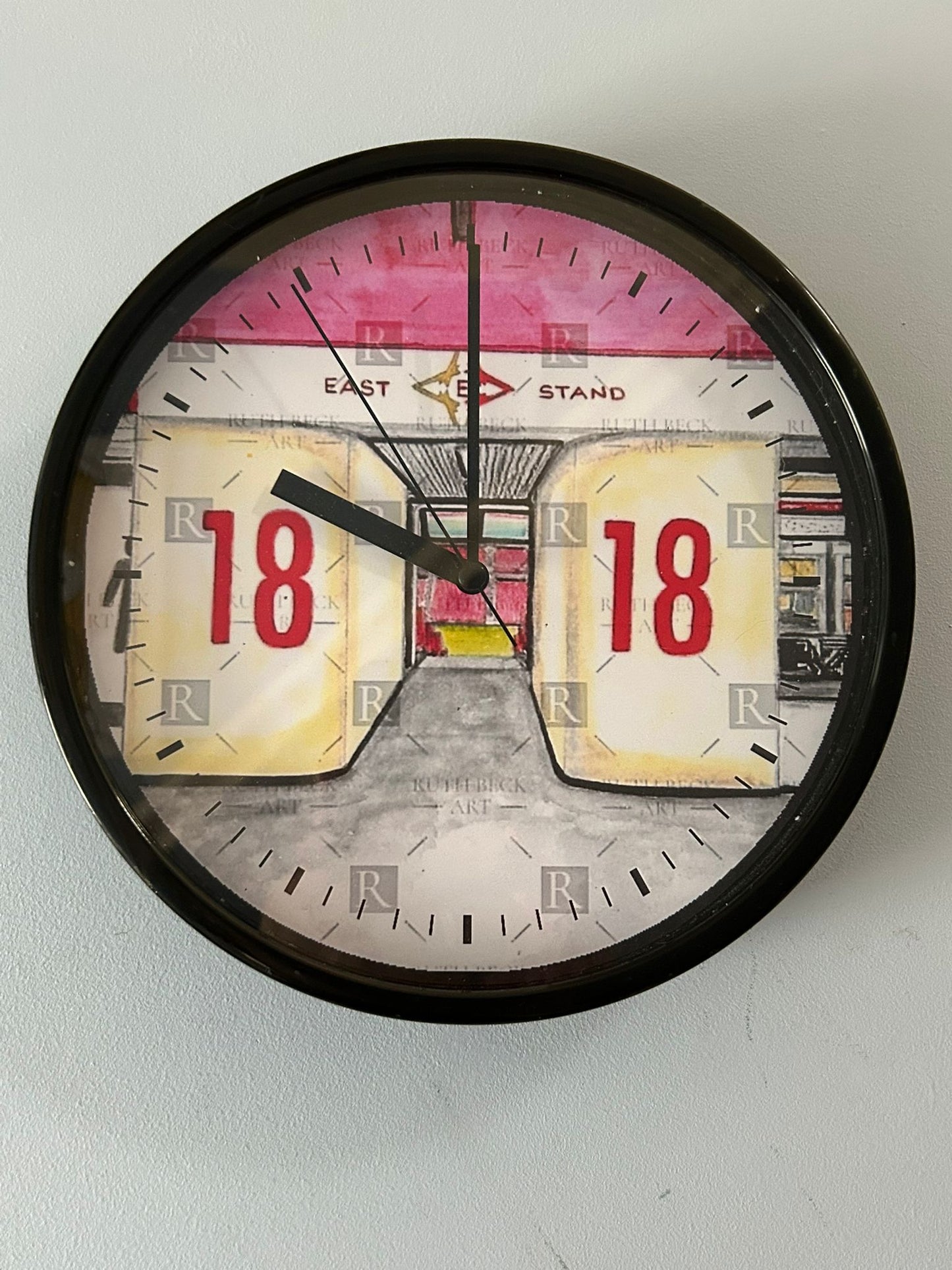 EMIRATES BLOCK 18 - CLOCK