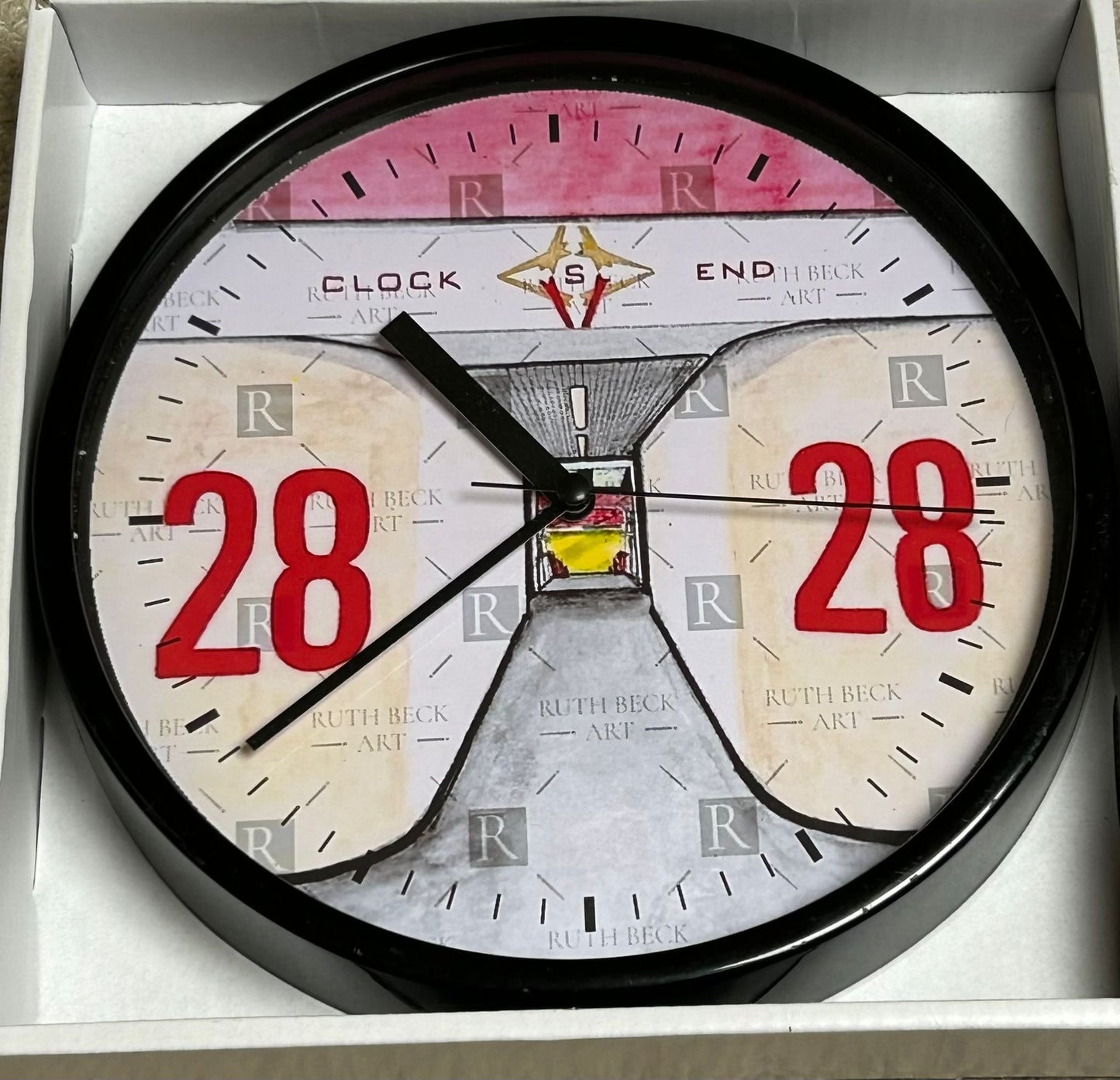 EMIRATES BLOCK 28 - CLOCK