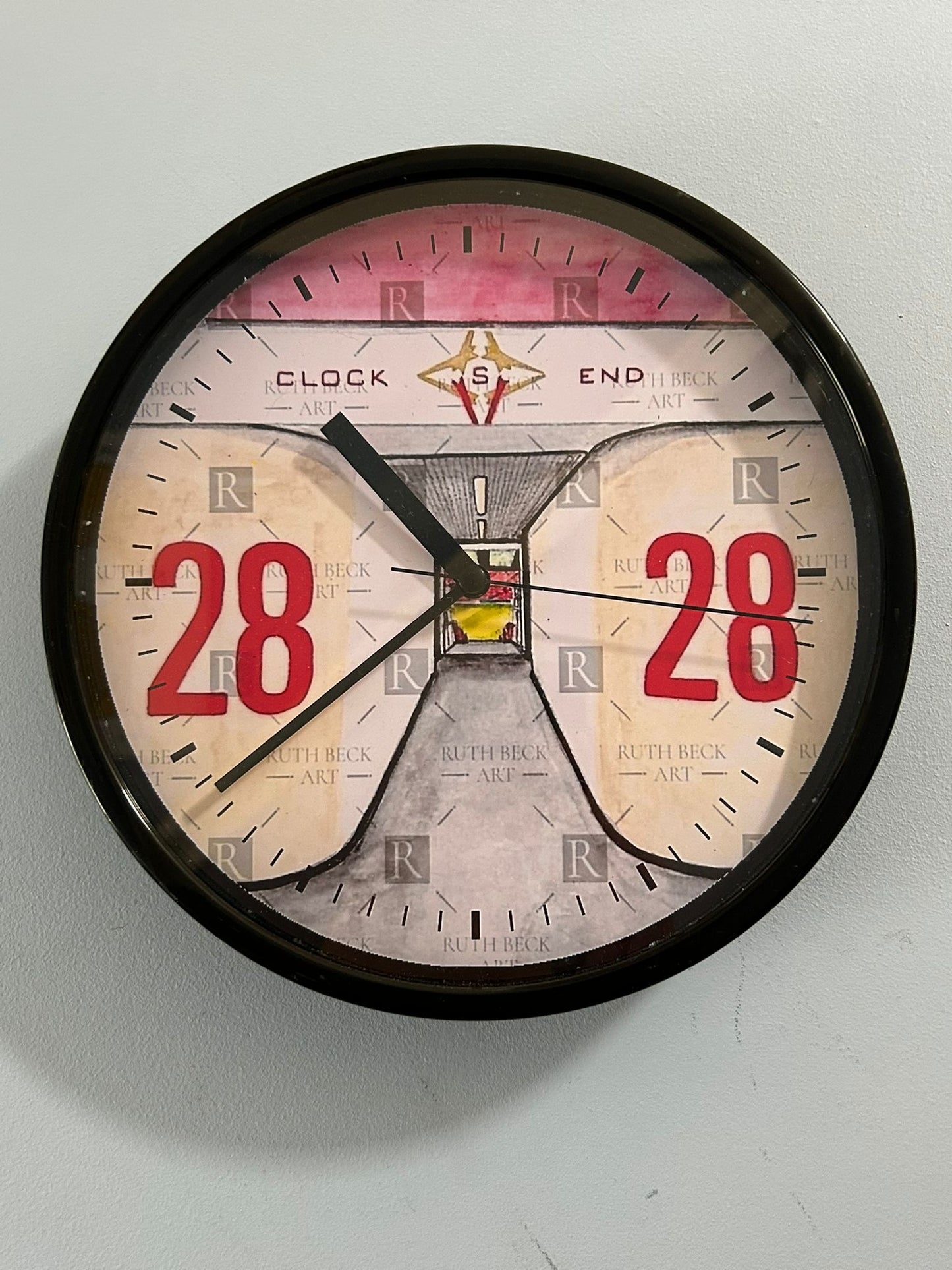 EMIRATES BLOCK 28 - CLOCK