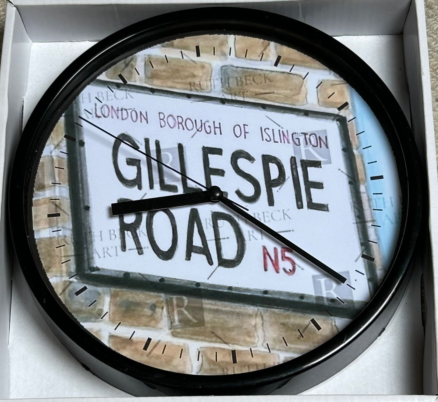 GILLESPIE ROAD SIGN - CLOCK