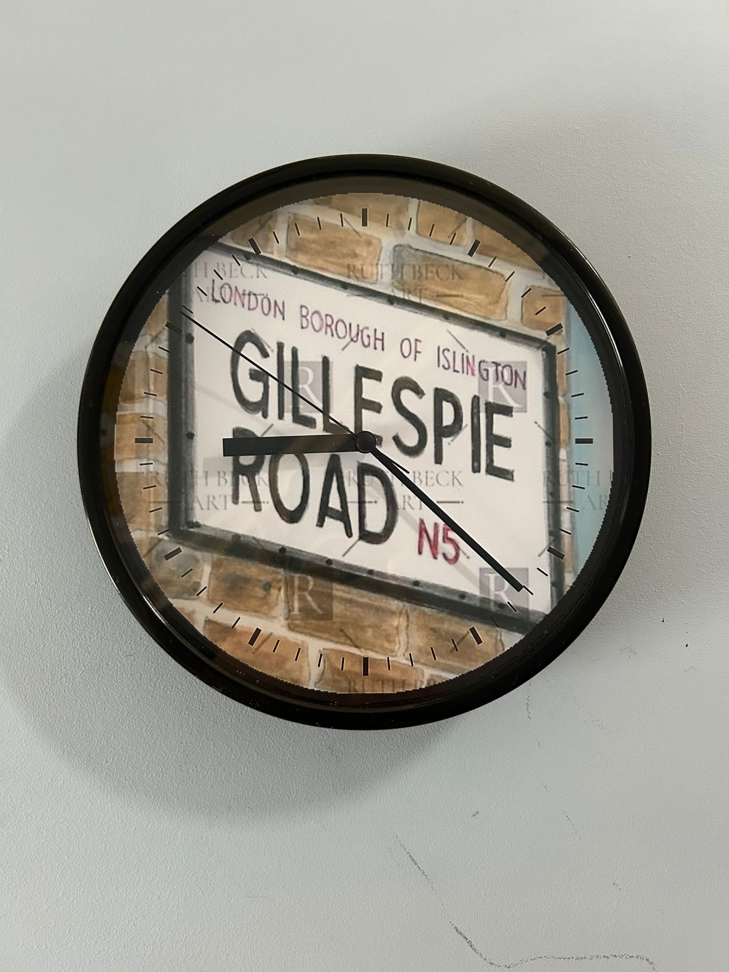 GILLESPIE ROAD SIGN - CLOCK