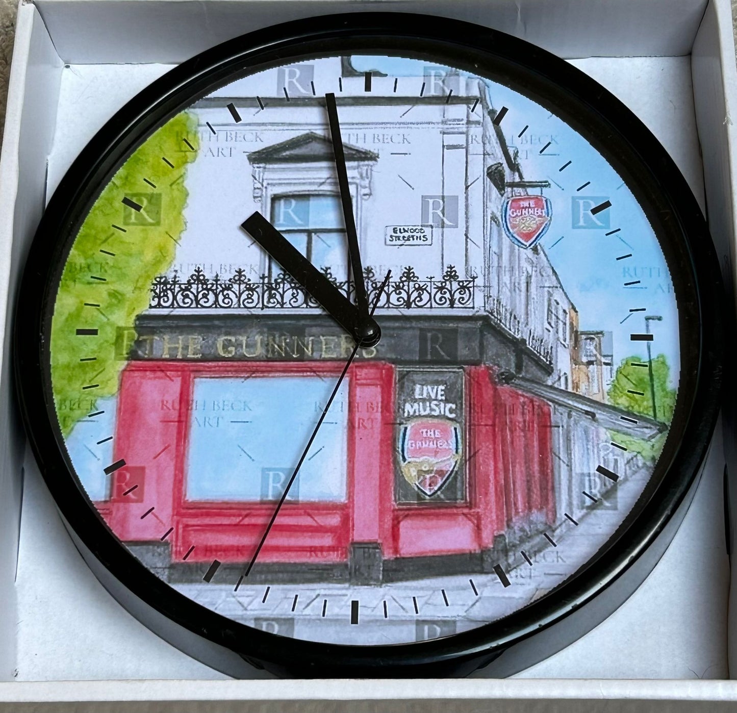 GUNNERS PUB - CLOCK