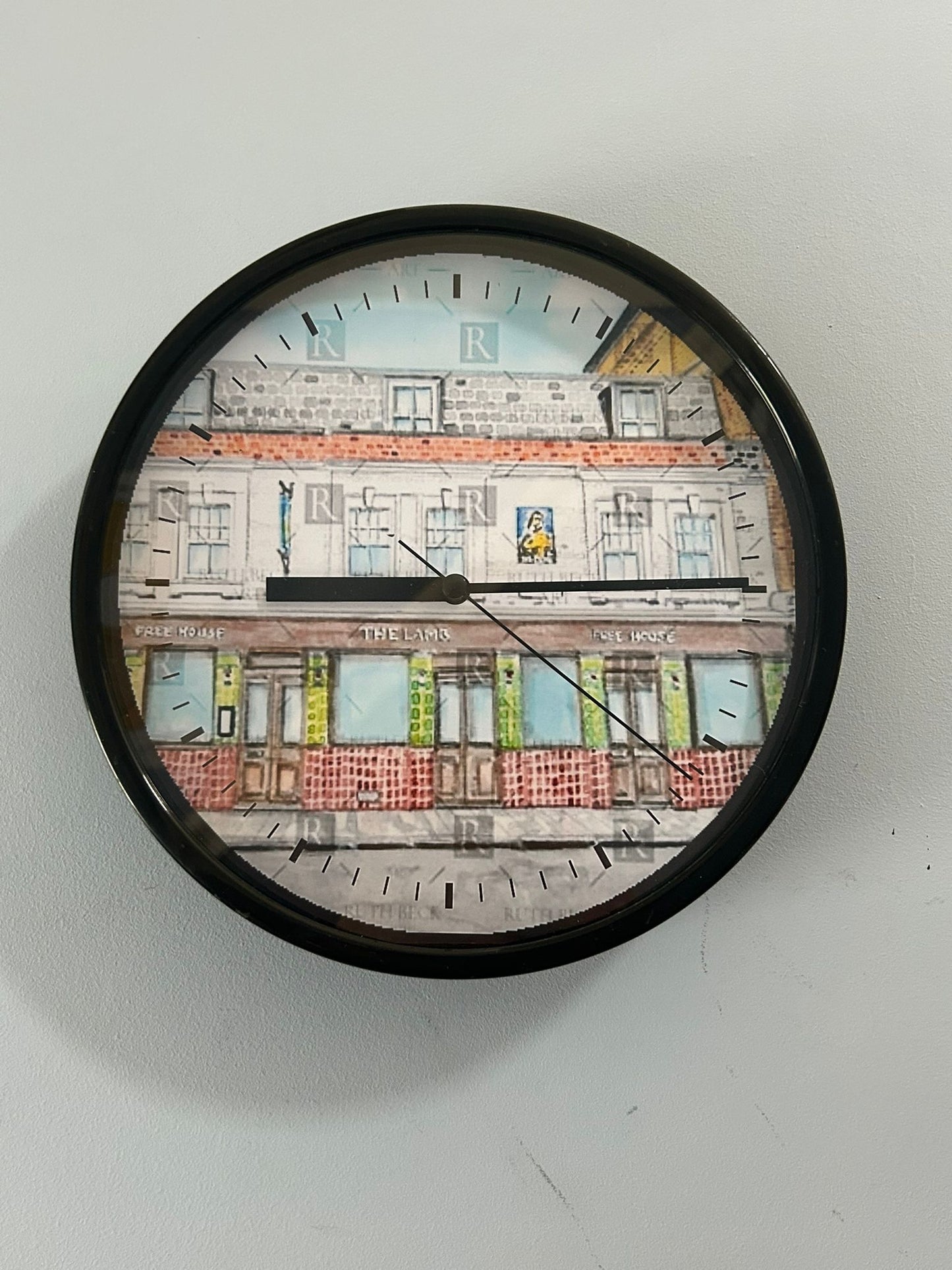 LAMB PUB - CLOCK