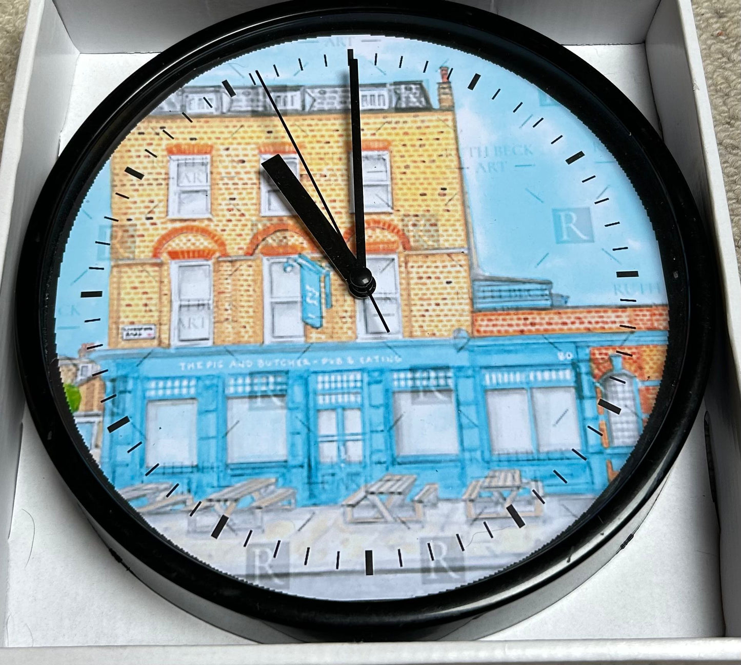 PIG & BUTCHER PUB - CLOCK