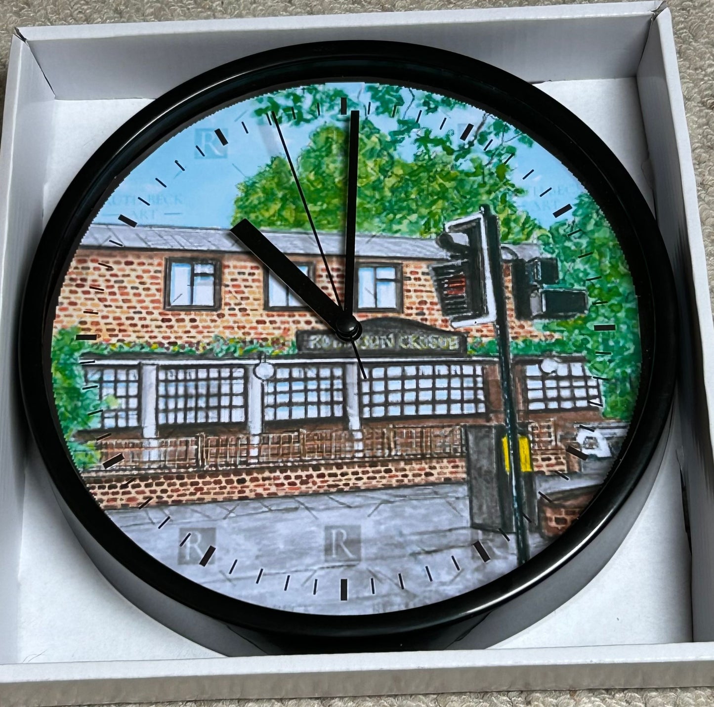 ROBINSON CRUSOE PUB - CLOCK