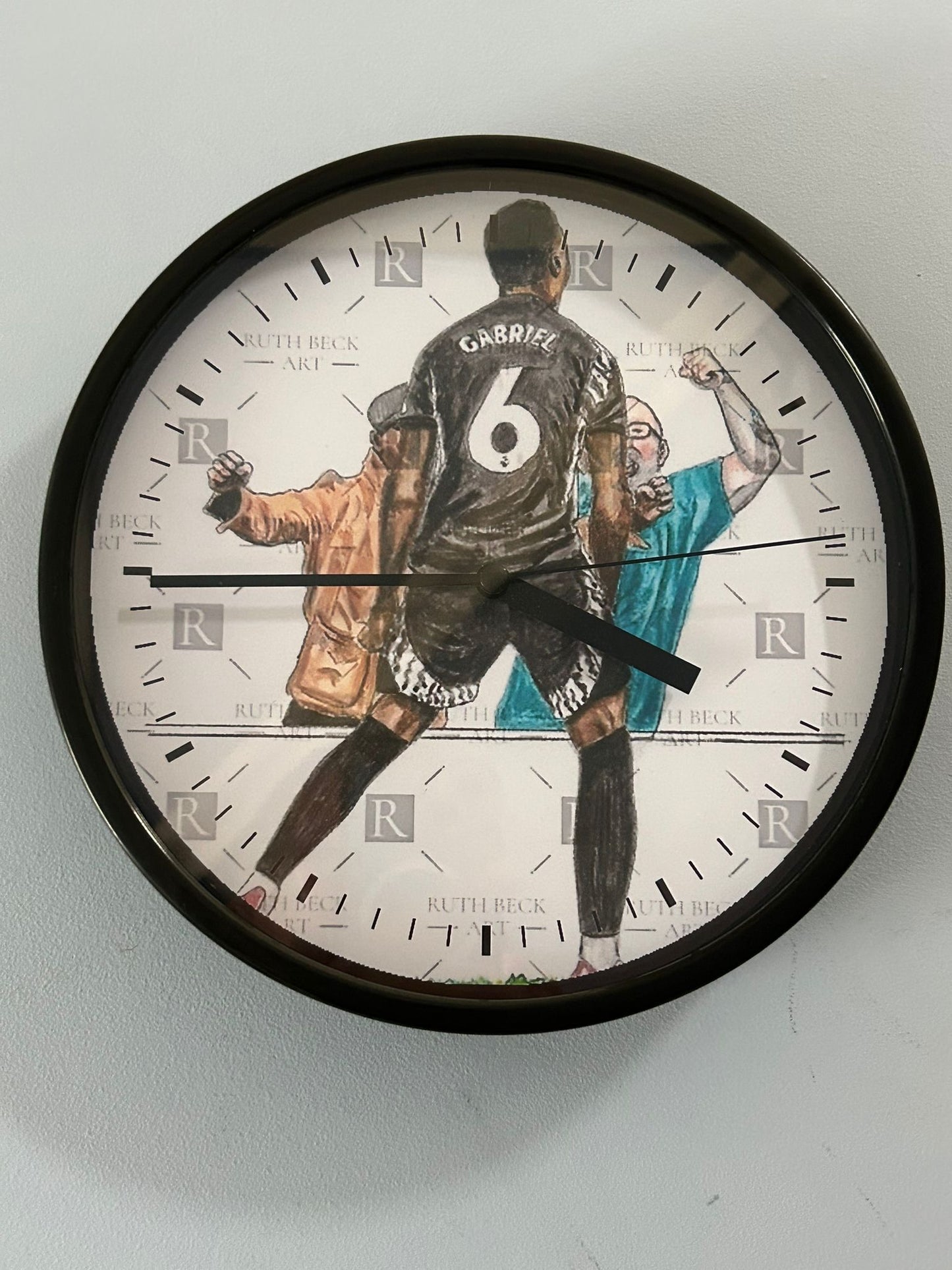 HILLSY, COATGUY & GABRIEL - CLOCK