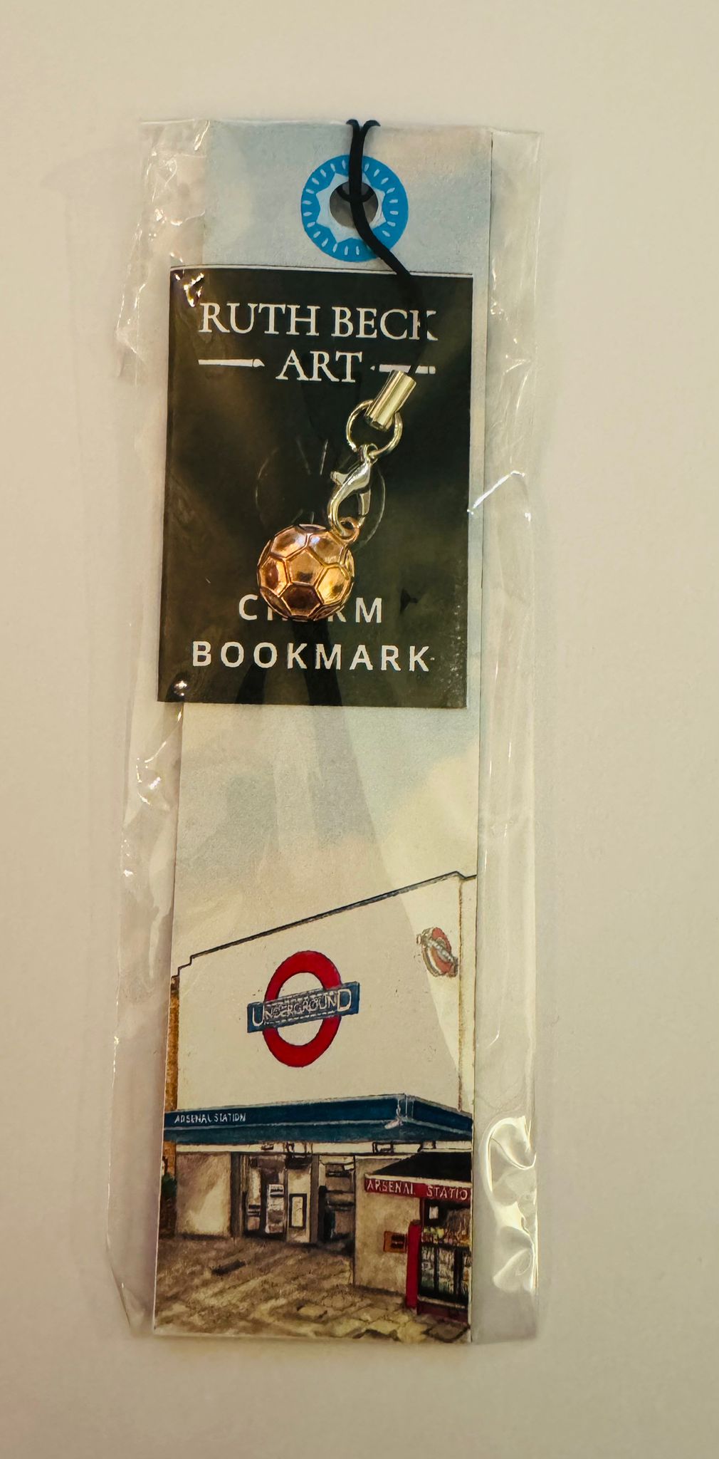 ARSENAL BOOKMARKS - With Metal Charm