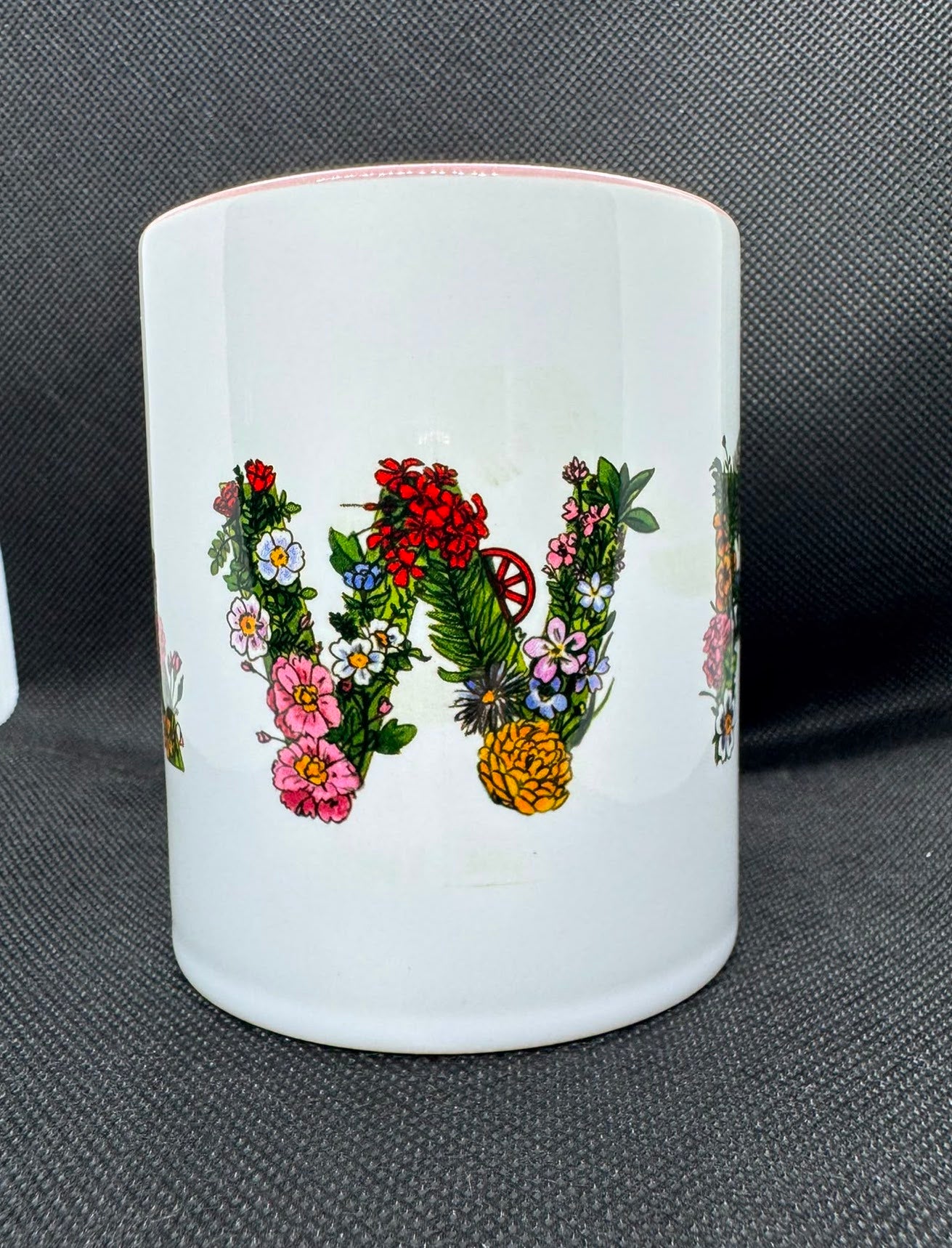 ARSENAL WOMENS AWFC PINK FLOWER DESIGN 11oz MUG