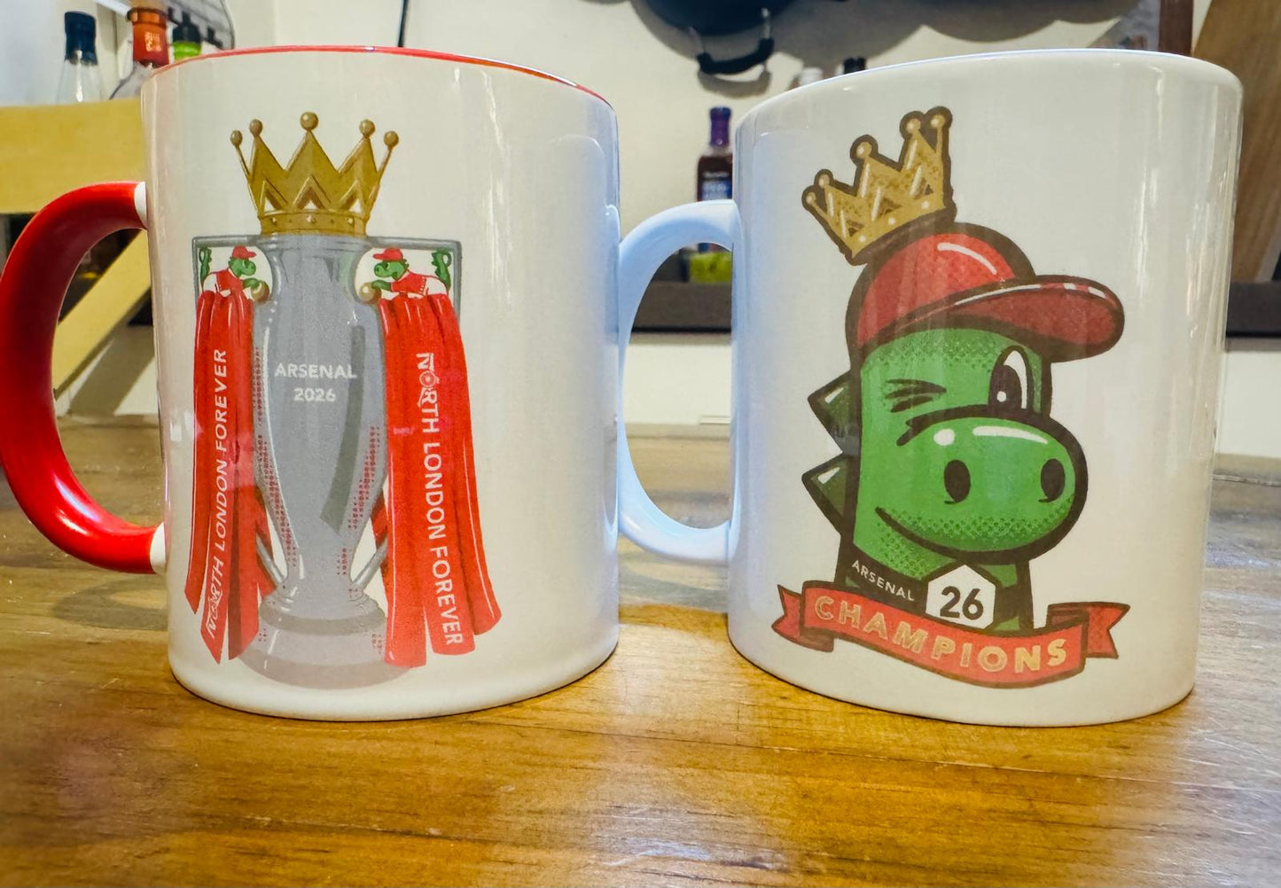 ARSENAL 11oz MUG SET OF 2 - TROPHY & GUNNERSAURUS