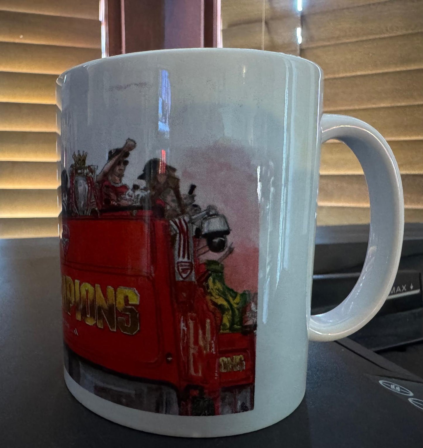 CHAMPIONS BUS PARADE 11oz CERAMIC MUG