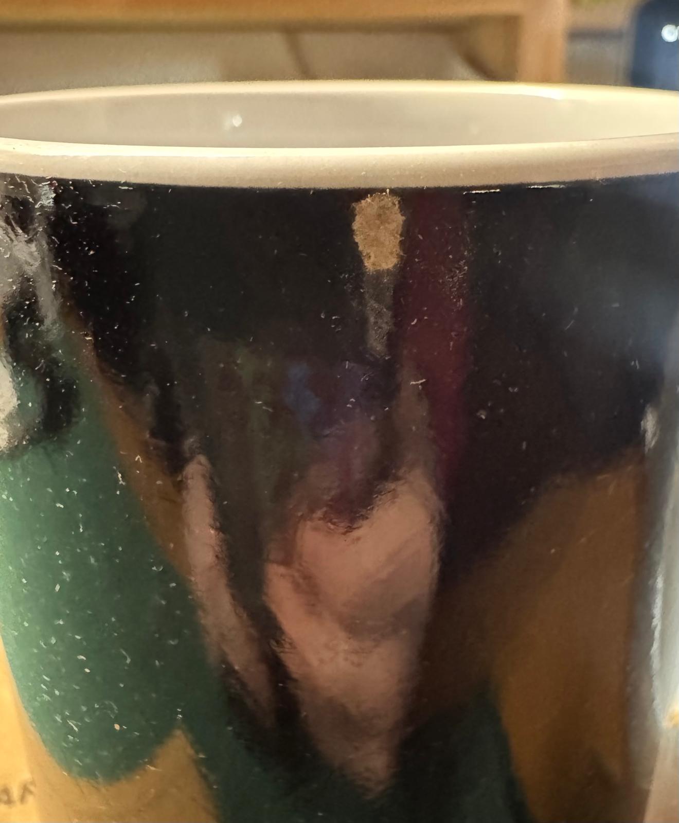 ARSENAL COLOUR CHANGING MUG - SLIGHT DAMAGE - READ DESCRIPTION BEFORE PURCHASE