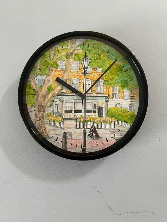 CROWN PUB - CLOCK