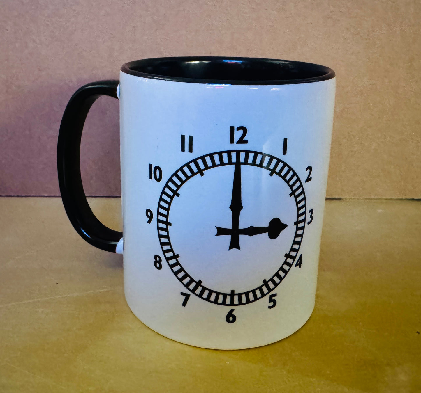 ARSENAL CLOCK END 11oz MUG