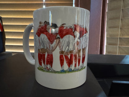 ARSENAL PLAYERS HUDDLE 11oz WHITE MUG