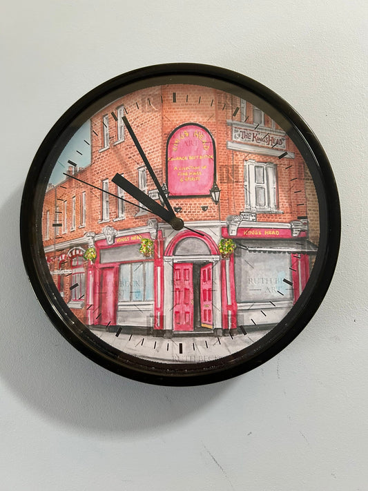 KINGS HEAD PUB BLACKSTOCK ROAD - CLOCK