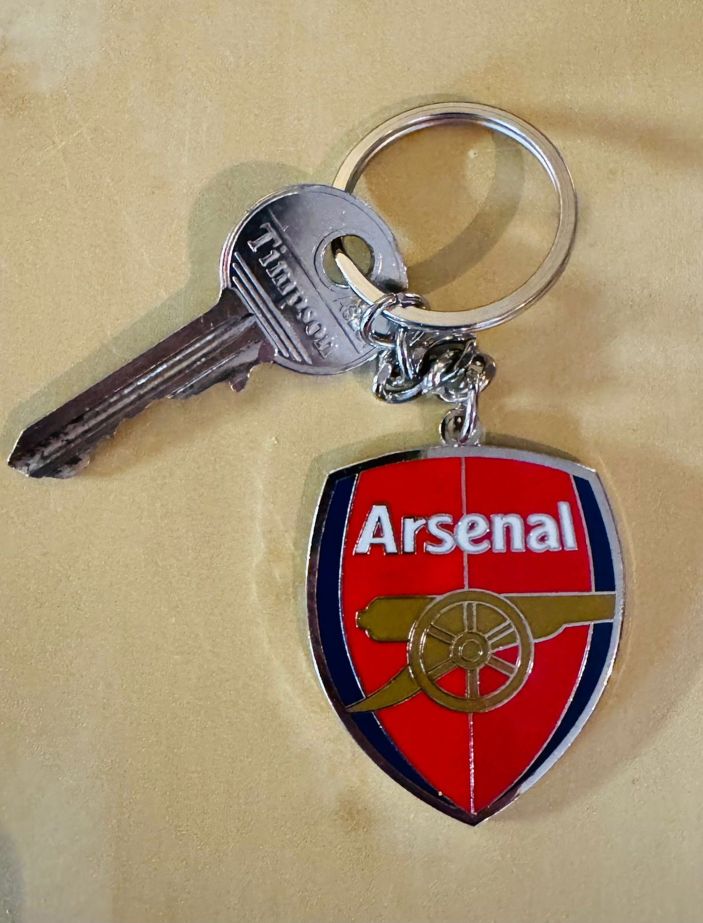 ARSENAL / CREST - LARGE METAL KEYRING