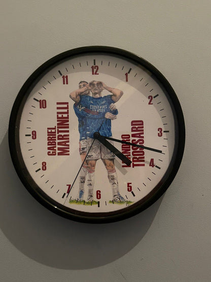 TROSSARD & MARTINELLI CELEBRATION - ARSENAL - CLOCK