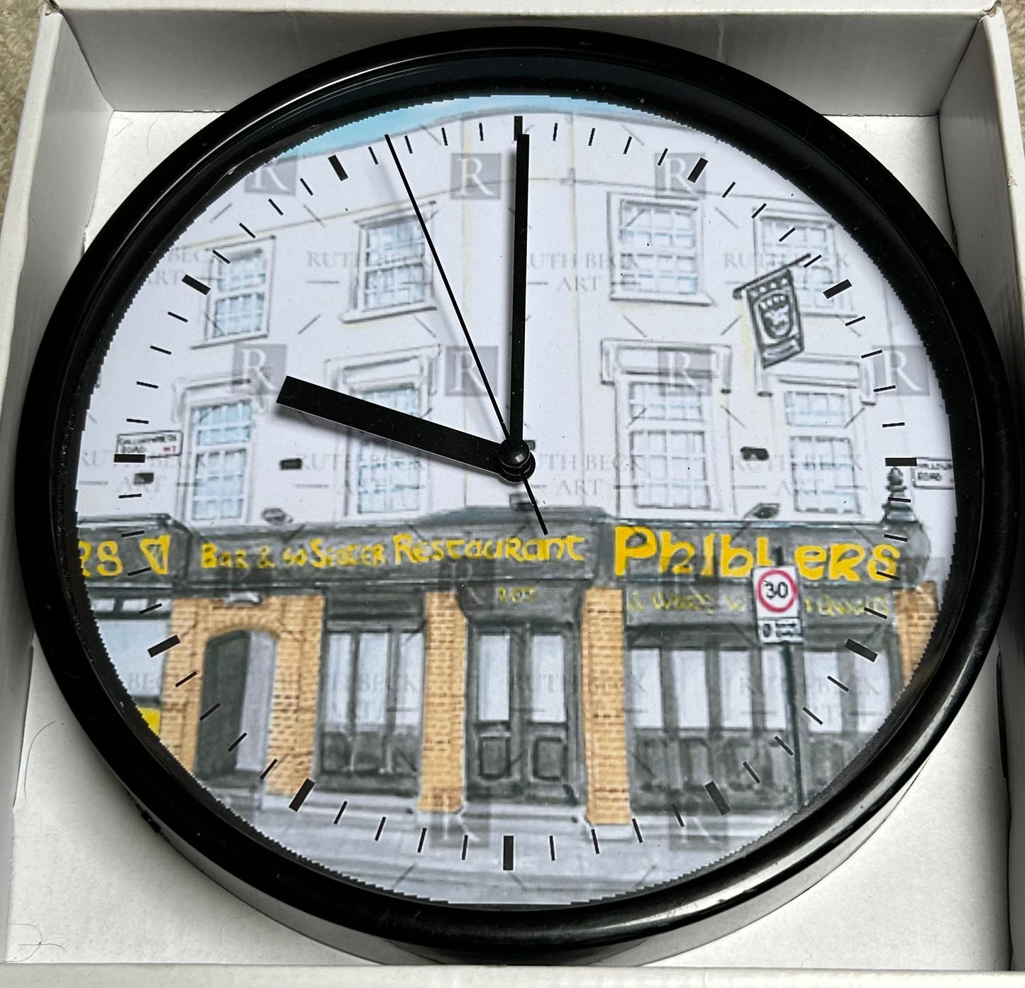 PHIBBERS PUB - CLOCK