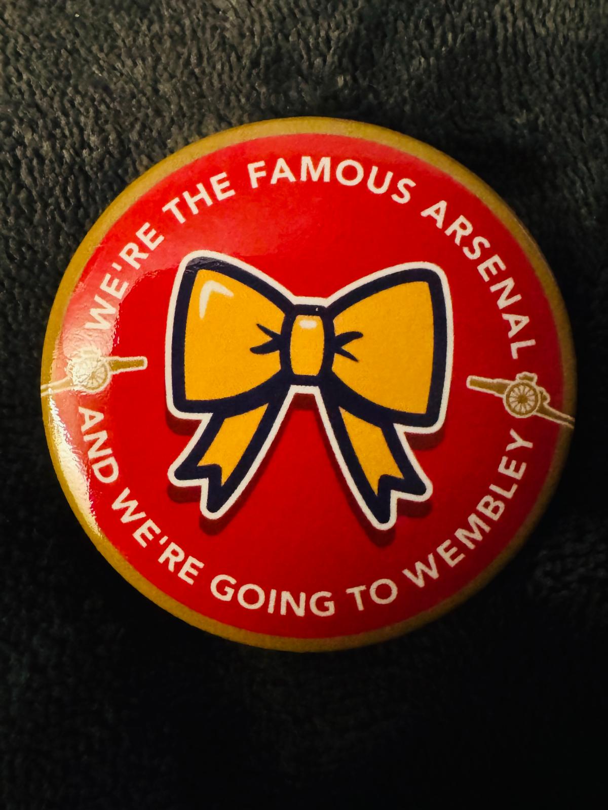 ARSENAL WEMBLEY BADGE - Large 57mm Button Badge